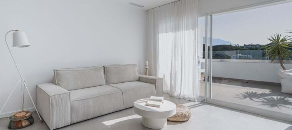 Apartamento de 2 dormitorios en Marbella, Spain No. 41649 5