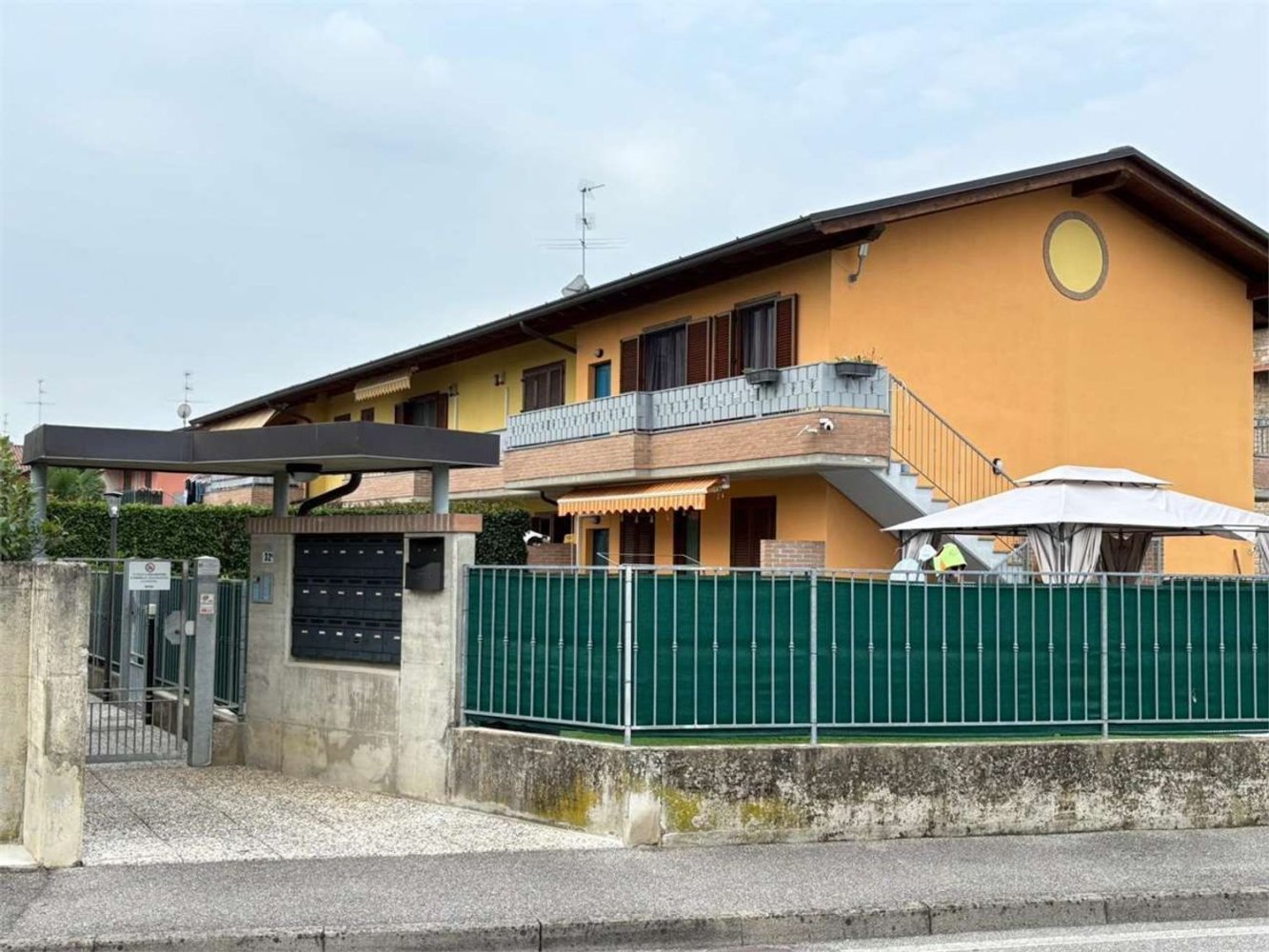 Apartamento T2 em Boltiere, Italy N.º 316086