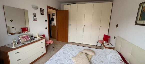 Apartamento T2 em Boltiere, Italy N.º 316086 19