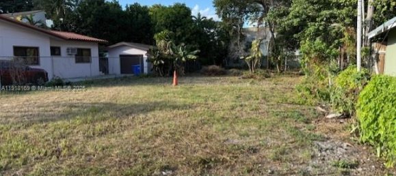 terreno en venta en Miami, Miami-Dade, Florida, USA № 615488 3
