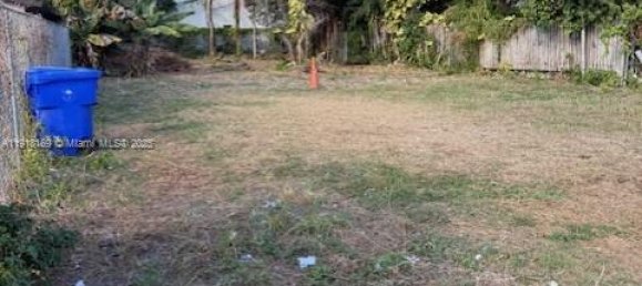 terreno en venta en Miami, Miami-Dade, Florida, USA № 615488 2