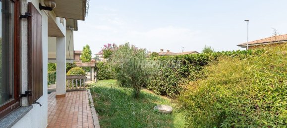 5 rooms Villa in Rivolta d'Adda, Italy No. 135776 9