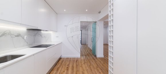 4 bedrooms House in Lisbon, Portugal No. 54473 9