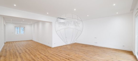 4 bedrooms House in Lisbon, Portugal No. 54473 4