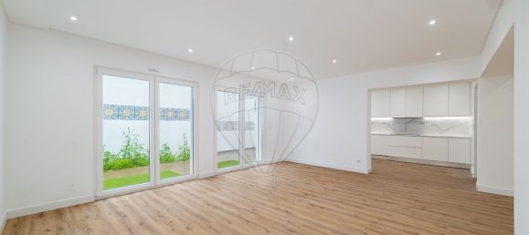 4 bedrooms House in Lisbon, Portugal No. 54473 3