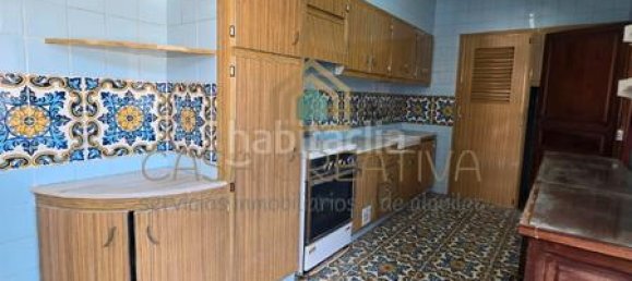 Квартира с 4 спальнями в Валенсия, Испания № 178566 4