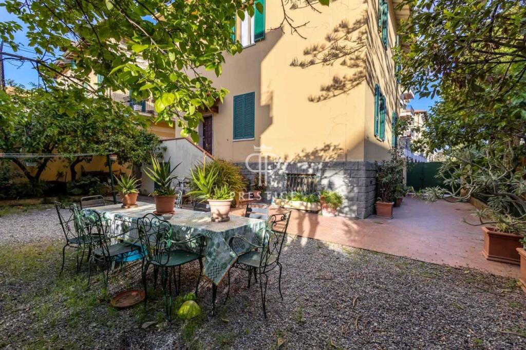 3 bedrooms Villa in Bordighera, Italy No. 370933