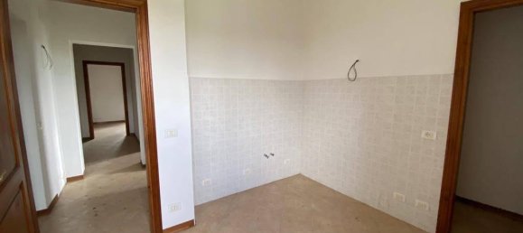 10-Zimmer Haus in Lucca, Italy, Nr. 86993 10