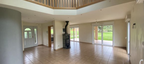 5 bedrooms House in Vosges, France No. 63396 3