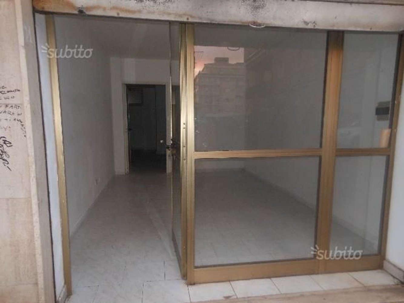 Garage in Sassari, Italy 70m², Nr. 255686