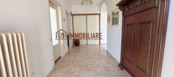 5 bedrooms House in Castelfranco Veneto, Italy No. 381178 19