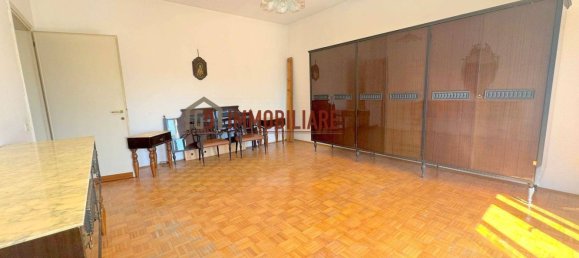 5 bedrooms House in Castelfranco Veneto, Italy No. 381178 20