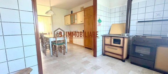 5 bedrooms House in Castelfranco Veneto, Italy No. 381178 11