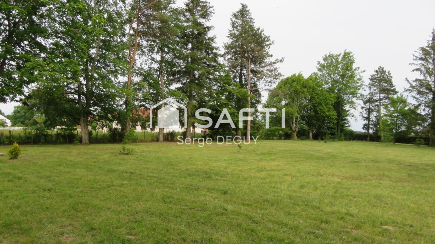 1075m² Land in Sermesse, France No. 78018