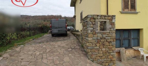 4 bedrooms Villa in Loro Ciuffenna, Italy No. 147981 15