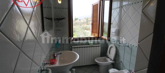 4 bedrooms Villa in Loro Ciuffenna, Italy No. 147981 33