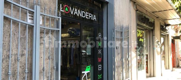 2 rooms Commercial property in Rome, Italy No. 350528 7