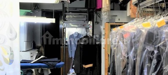 2 rooms Commercial property in Rome, Italy No. 350528 2