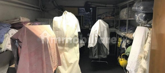 2 rooms Commercial property in Rome, Italy No. 350528 6