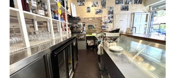 3 rooms Commercial property in Rome, Italy No. 308505 3