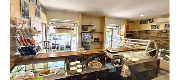 3 rooms Commercial property in Rome, Italy No. 308505 4