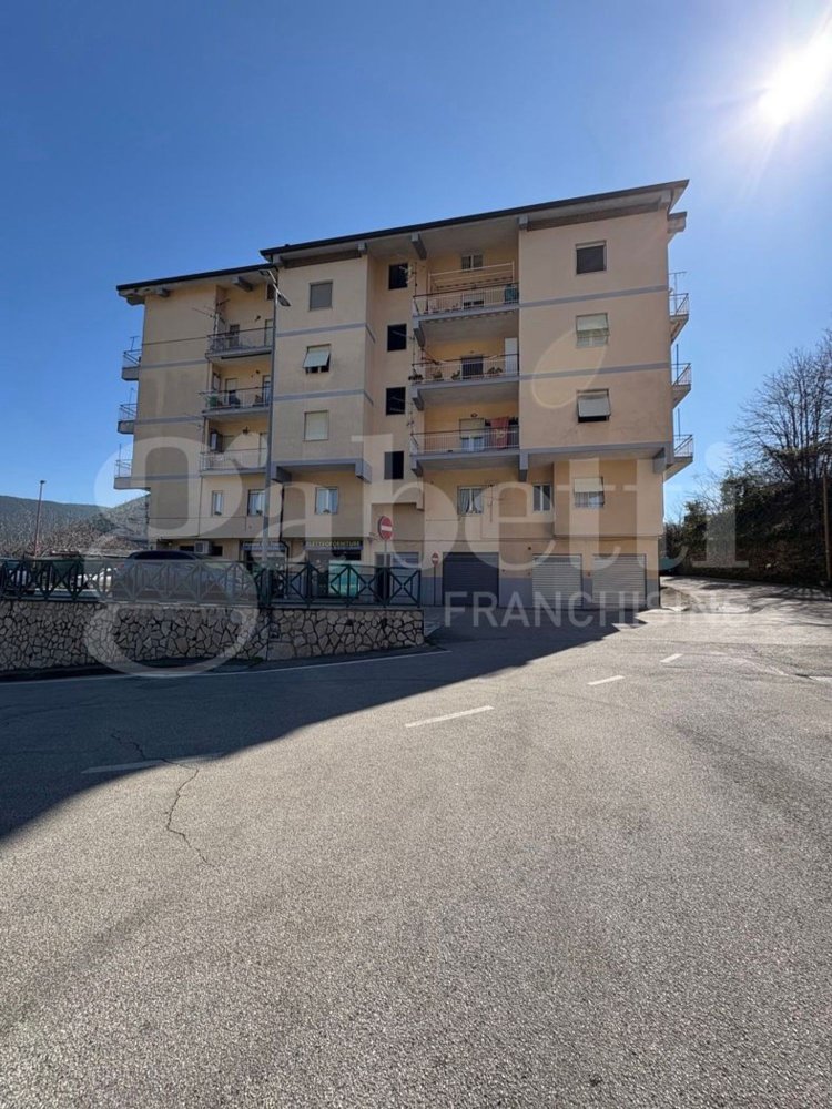 4 rooms Apartment in Montelanico, Italy No. 33519