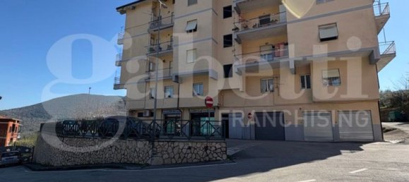 4 rooms Apartment in Montelanico, Italy No. 33519 6