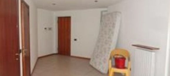 3 rooms Apartment in Muggiò, Italy No. 6171 6