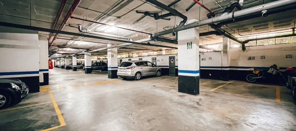 3 bedrooms Penthouse in Marbella, Spain No. 153521 24