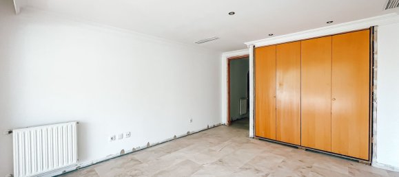 3 bedrooms Penthouse in Marbella, Spain No. 153521 13