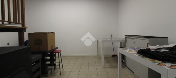 400m² Commercial property in Brescia, Italy No. 142434 11