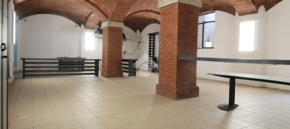 400m² Commercial property in Brescia, Italy No. 142434 6