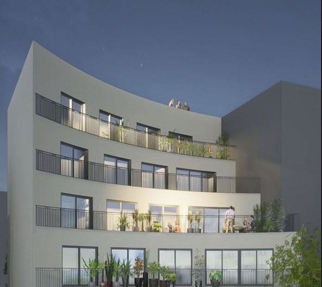 3 bedrooms Apartment in Suresnes, France No. 135655