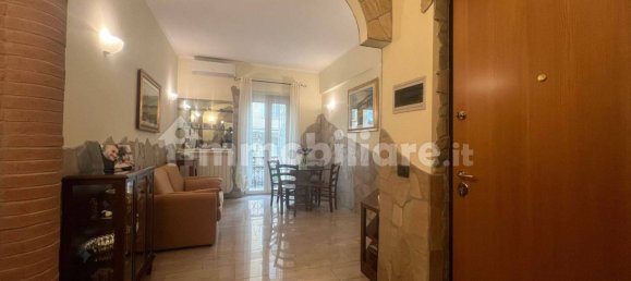 Apartamento de 2 dormitorios en Rome, Italy No. 216402 2