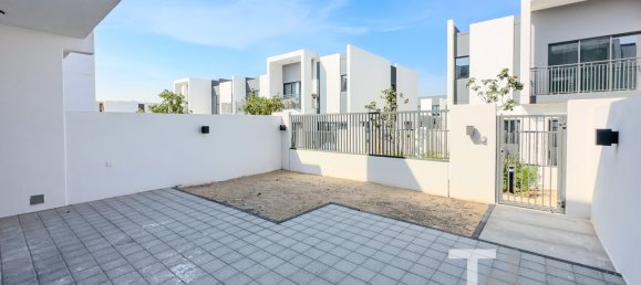 Таунхаус с 3 спальнями в Dubai Land, ОАЭ № 28930 5