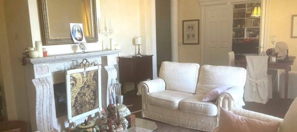 Apartamento de 3 dormitorios en Perugia, Italy No. 356597 2