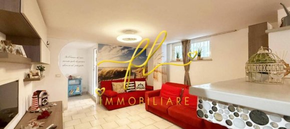 Apartamento de 2 divisões em Cecina, Italy N.º 11859 2