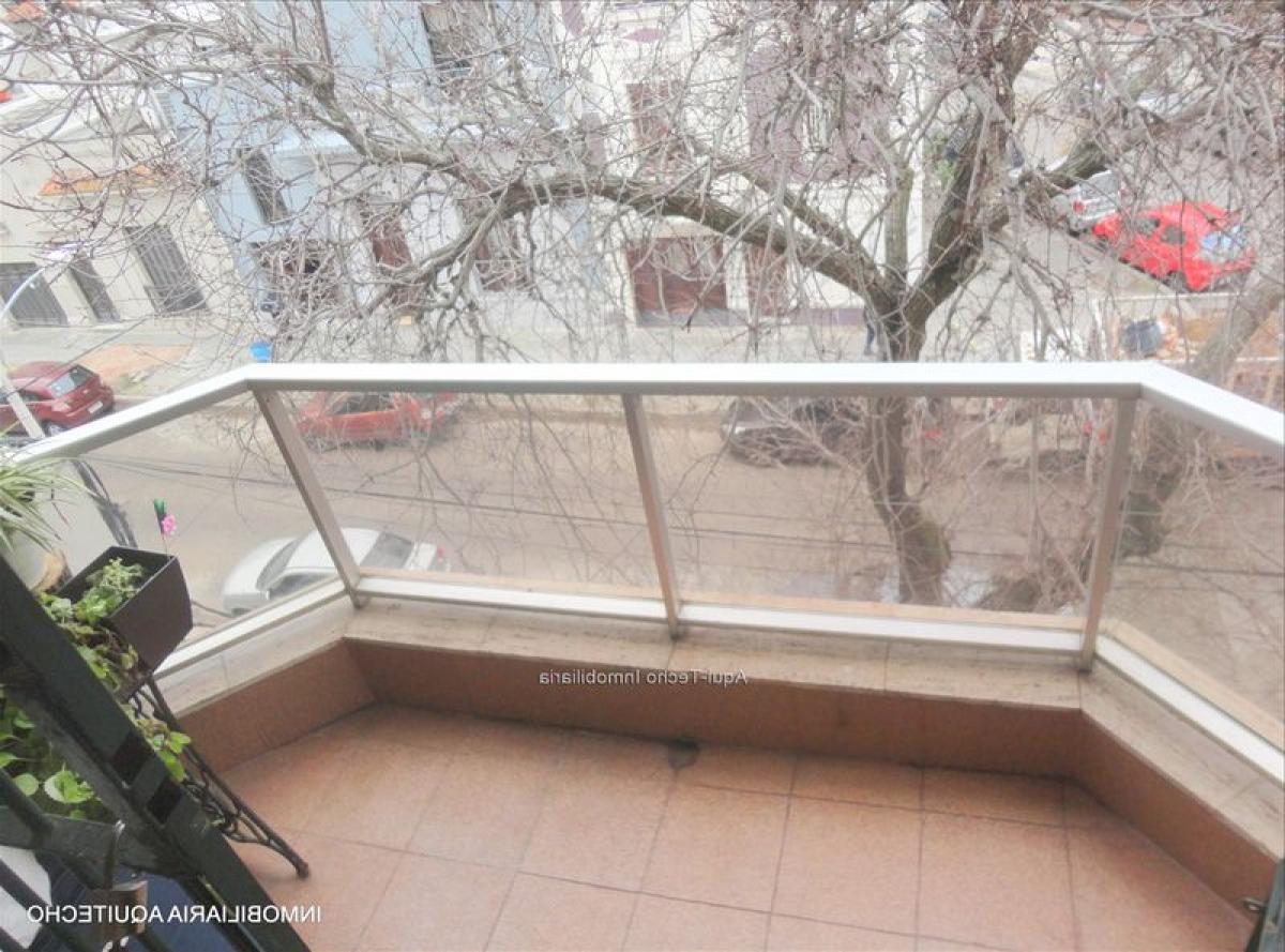 2 bedrooms Apartment in Montevideo, Uruguay No. 10163