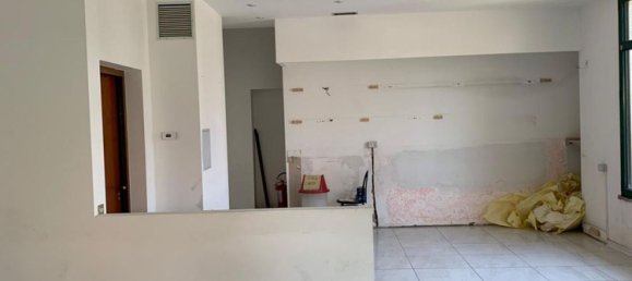 102m² Commercial property in Gessate, Italy No. 122309 21