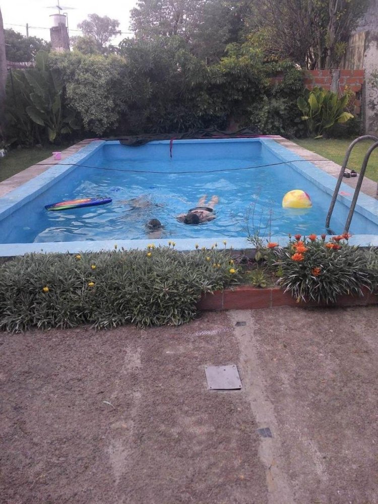 4 bedrooms House in Malvinas Argentinas, Argentina No. 12546