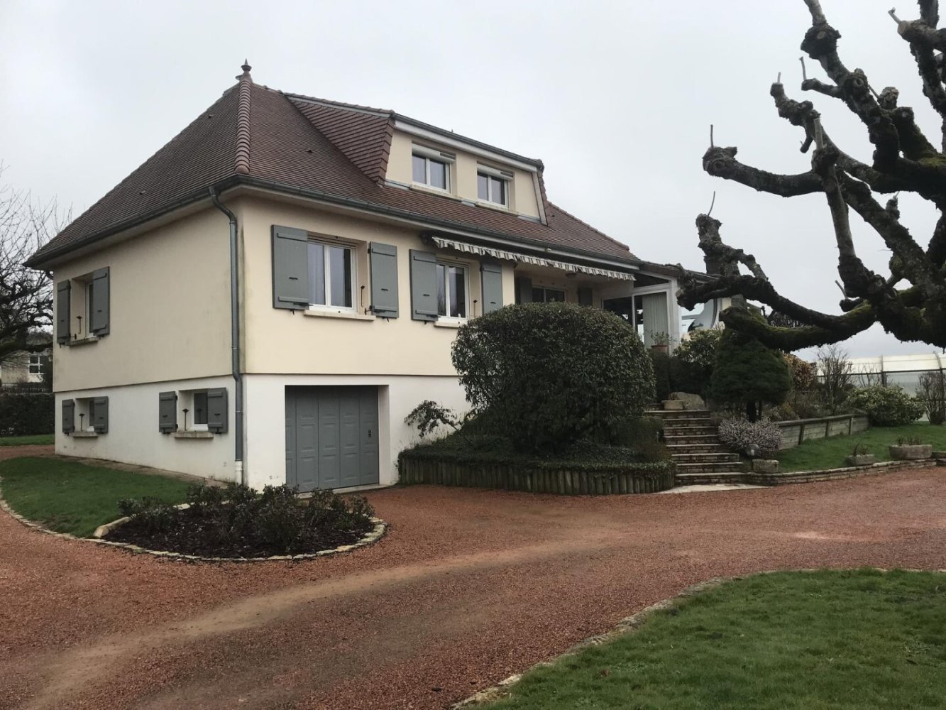 5 bedrooms Townhouse in Saint-Symphorien-des-Bois, France No. 208434