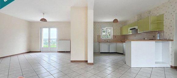 Дом с 4 спальнями в Люзийе, Франция № 159885 3