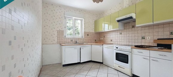 Дом с 4 спальнями в Люзийе, Франция № 159885 4