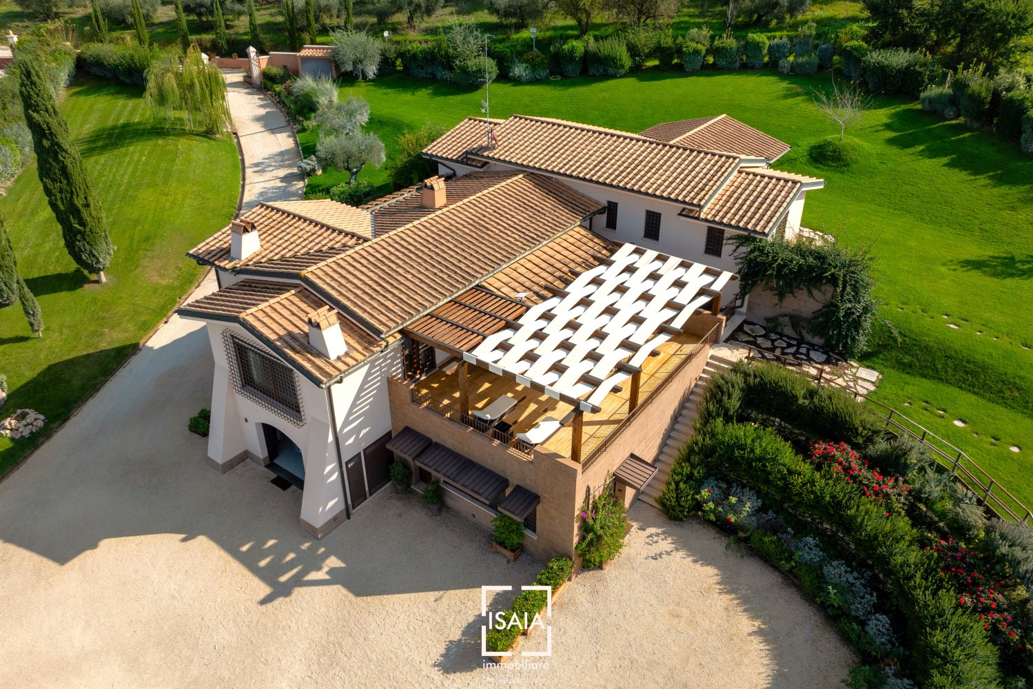 Вилла с 5 спальнями в Ментана, Италия № 131709