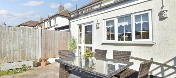 3 bedrooms House in Essex, United Kingdom No. 4136 33