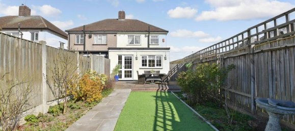 3 bedrooms House in Essex, United Kingdom No. 4136 14