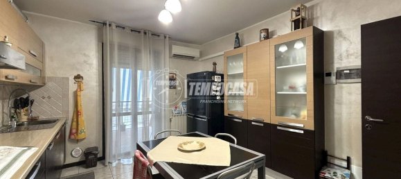3-salle Appartement à Chiari, Italy No. 311844 10