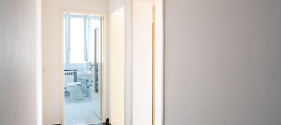 3 bedrooms Apartment in Modena, Italy No. 353657 7