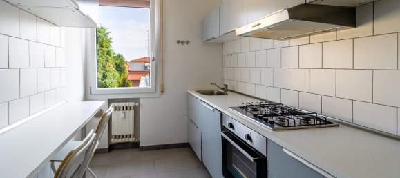 3 bedrooms Apartment in Modena, Italy No. 353657 9