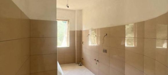 3 rooms Apartment in Atripalda, Italy No. 88413 3